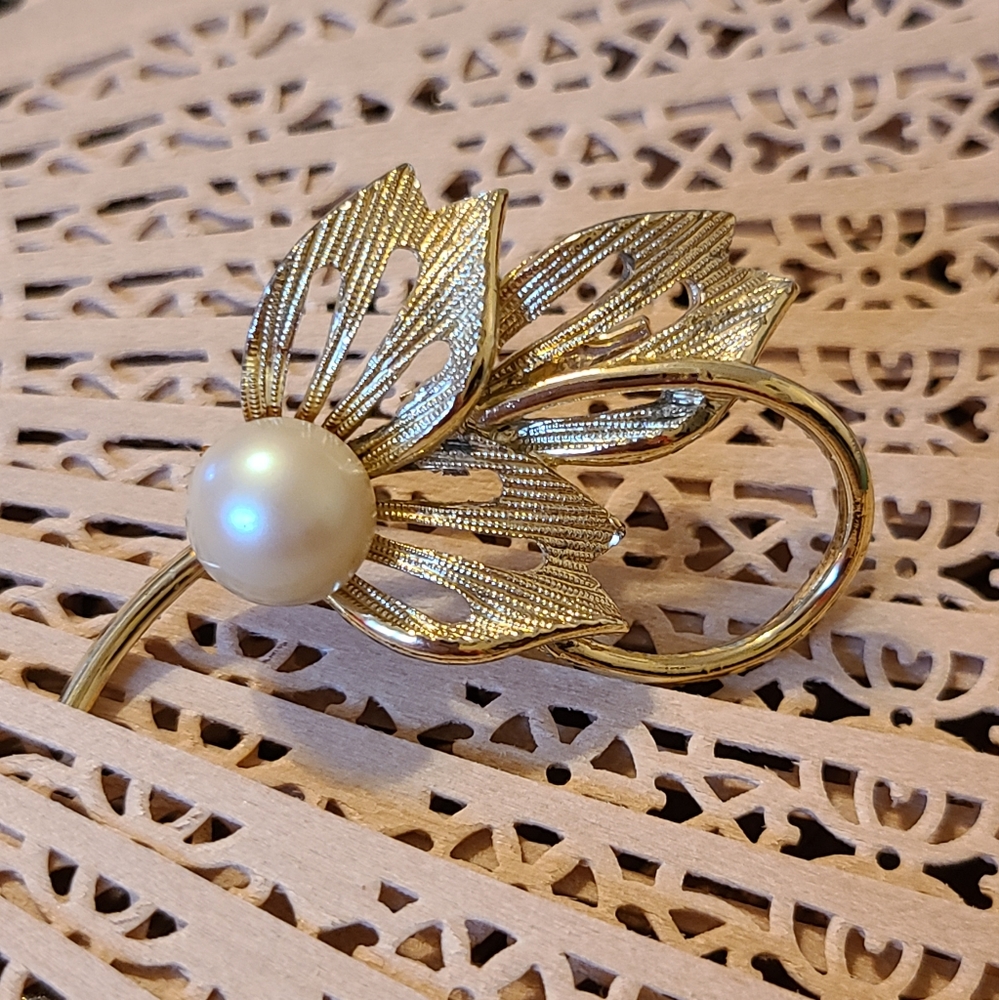 Vintage Brooch Pin